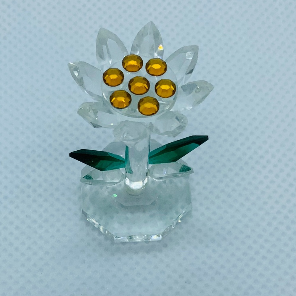 Vintage royal Vienna Australian Crystal Daisy